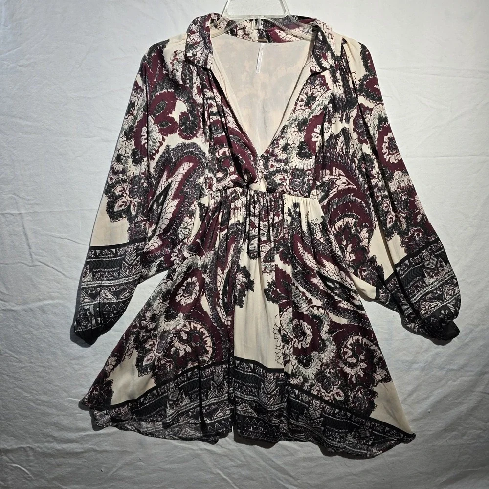 Free People Dress Size XS Burgundy Boho Paisley Babydoll Mini Swing V Neck